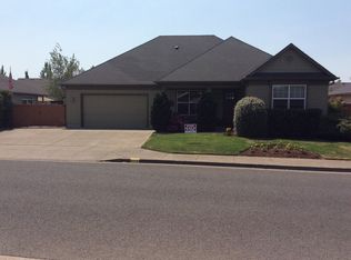 913 Mint Meadow Way, Springfield, OR 97477