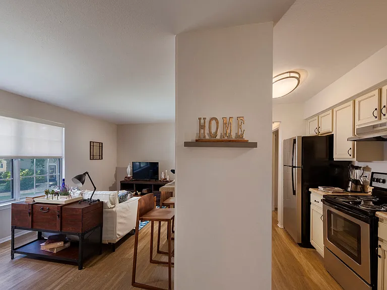 Potomac Vista Apartments — Photo 3