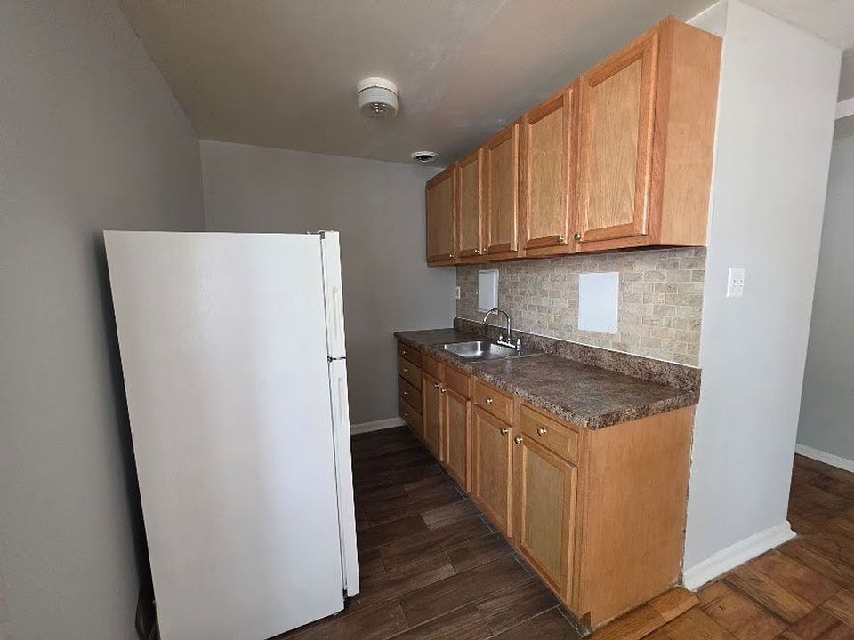 1st image of 5055 Meade St NE #102