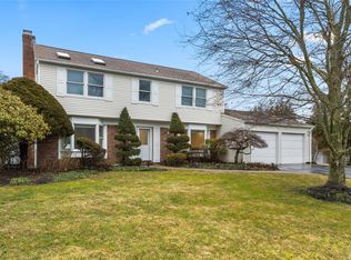 38 Hargrove Dr, Stony Brook, NY 11790