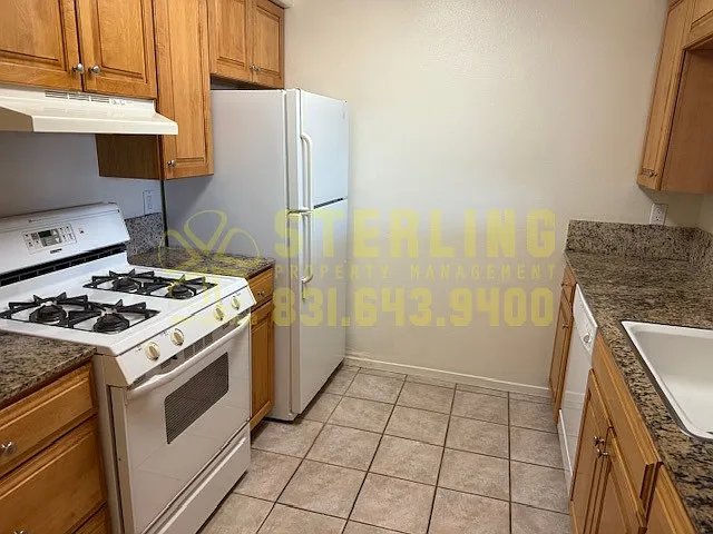 501 Lighthouse Ave — Photo 2