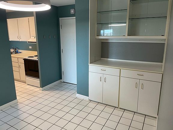 dining nook & kitchen