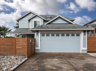 1747 NE 18th St, Lincoln City, OR