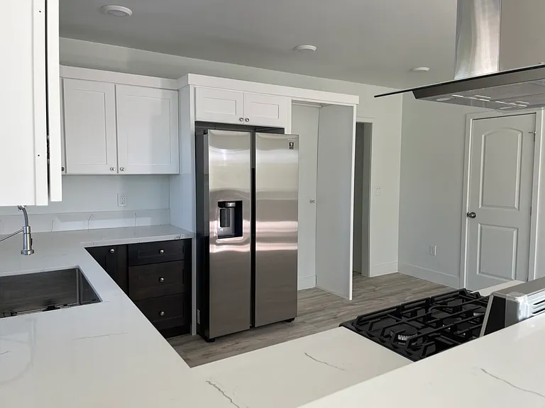 4606 S Normandie Ave #4606 — Photo 6