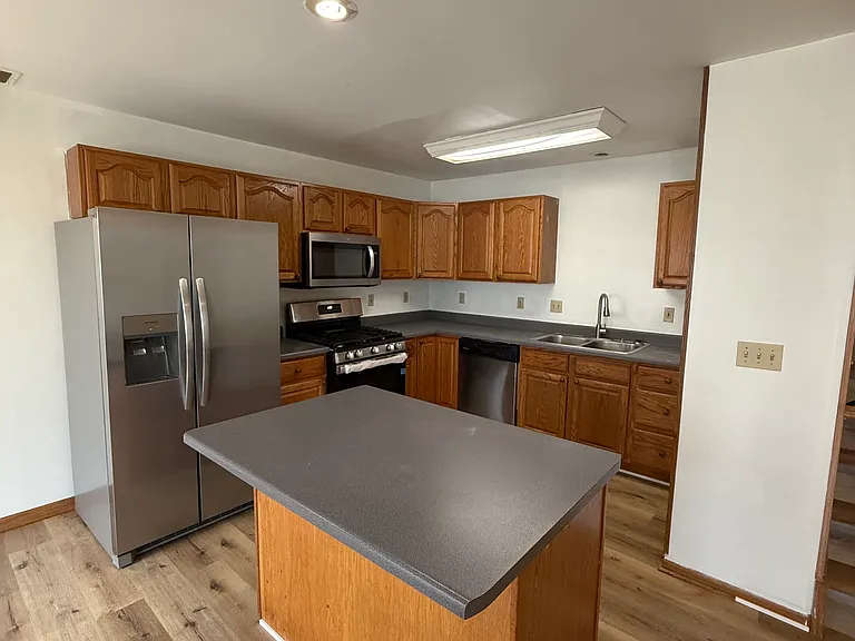 532 S Peace Rd — Photo 2
