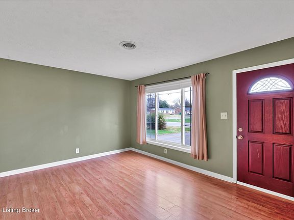 3rd image of 7509 Sherrard Dr
