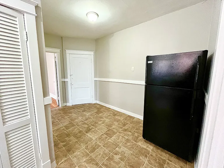 1203 Wilmington Ave #1W — Photo 9