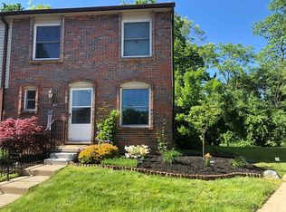 18695 Jamestown Cir, Northville, MI 48168