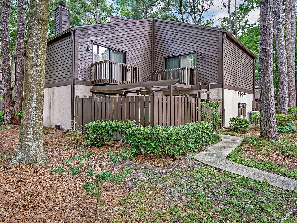 1st image of 10462 Bigtree Cir E