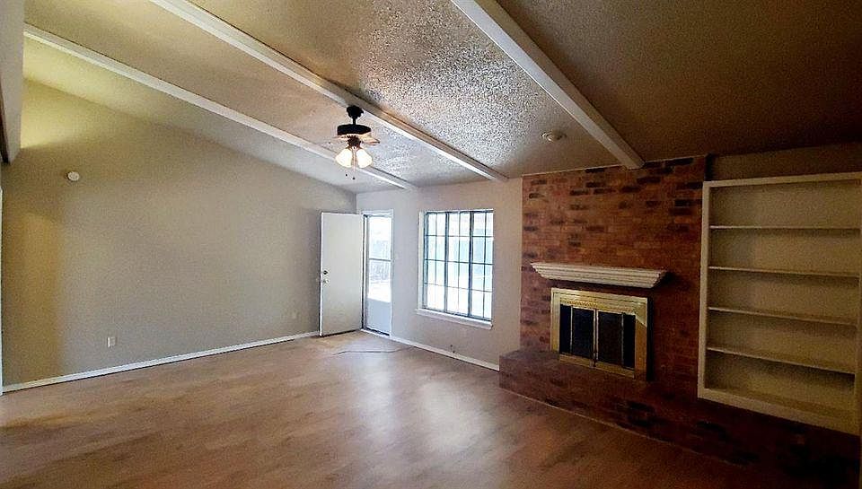 1st image of 3401 Elmwood Ave