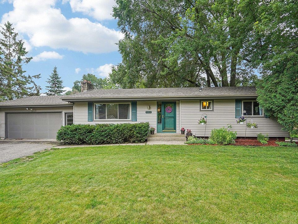 1st image of 15202 Crystal Dr E