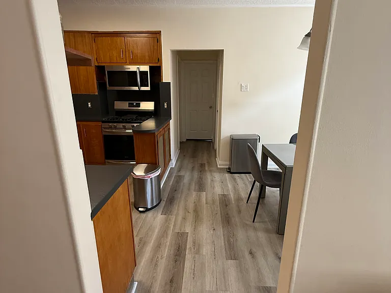 3 Chester Ave #2 — Photo 11
