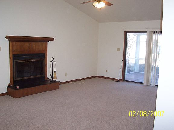 2nd image of 10119 Hilltop Farms Dr