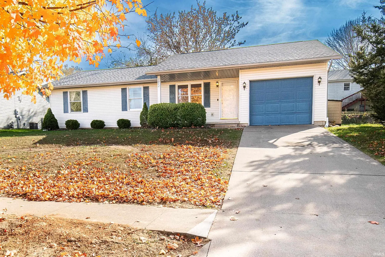 1013 W Countryside Ln photo 1