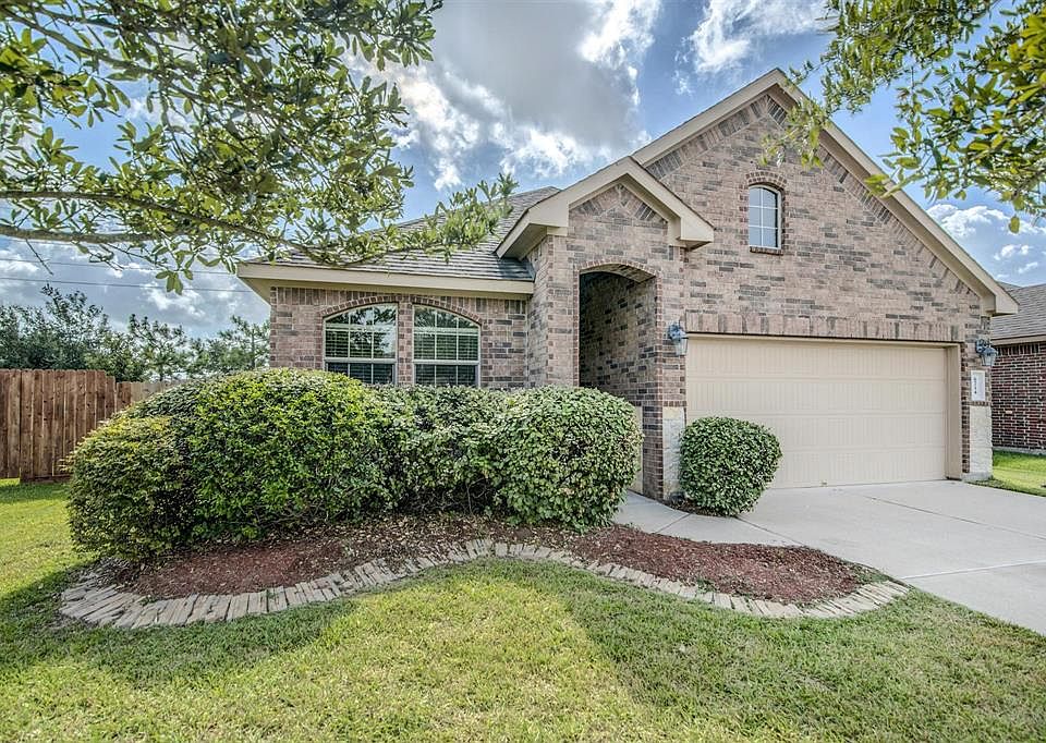 1st image of 6714 Claire Brook Dr