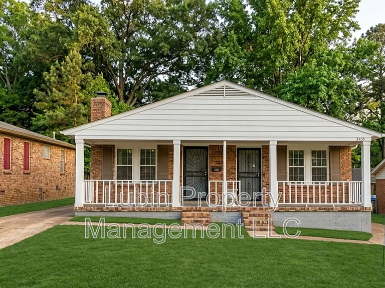 4423 Sumners Wells Rd — Photo 1
