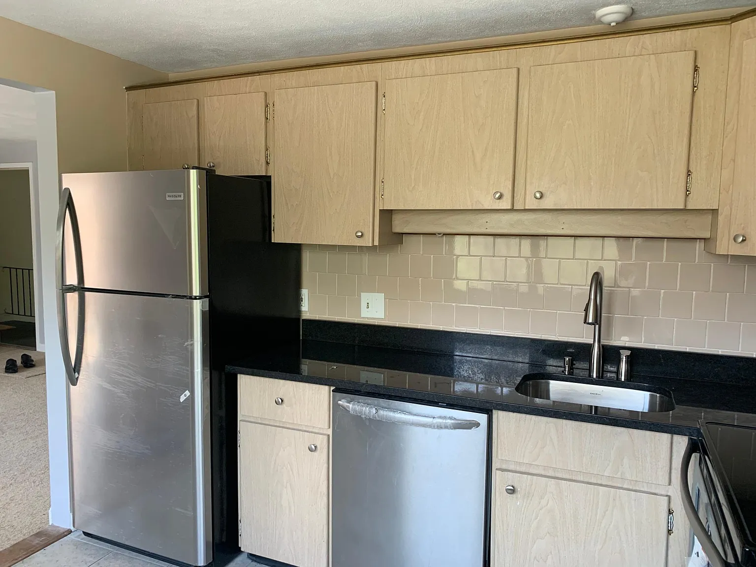 2 bed, 826 sqft, $2,200 — Photo 2