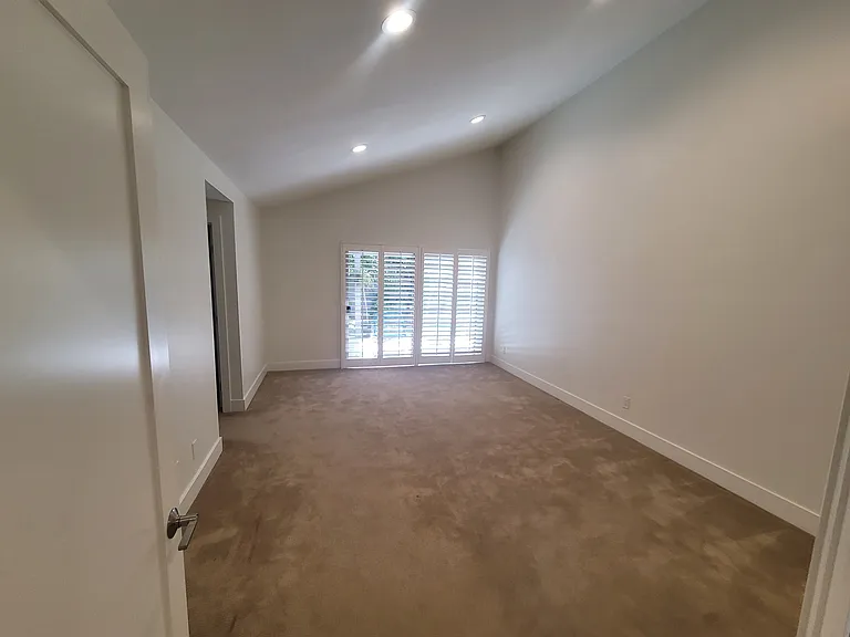 1081 Triunfo Canyon Rd — Photo 10