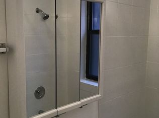7147 S Bennett Ave APT 1S, Chicago, IL 60649