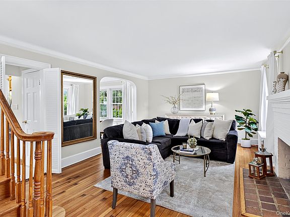 3rd image of 81 Chatham Place