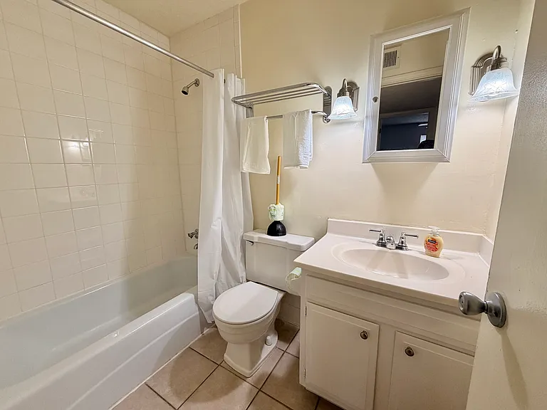 Countrybrook Apartments — Photo 103