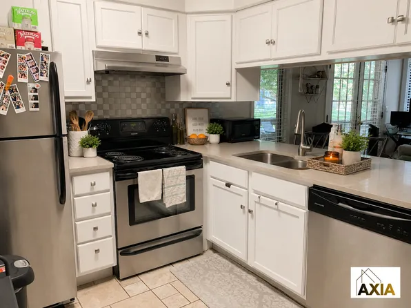 1927 Canyon Blvd #101, Boulder, CO 80302