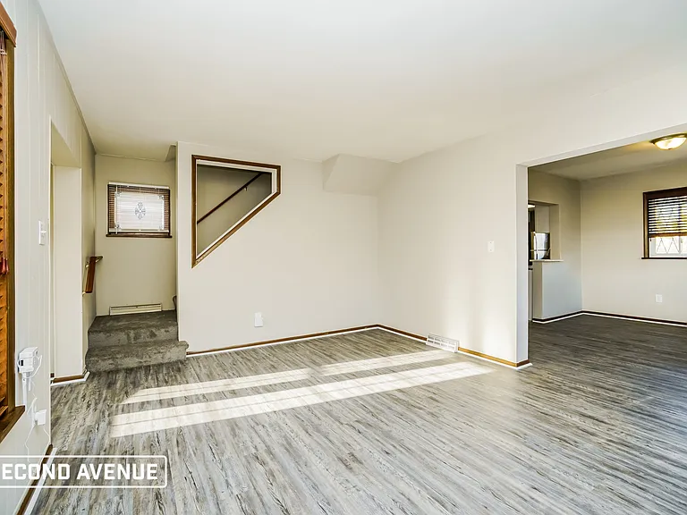 200 Delaware Ave — Photo 2