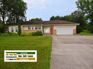 56225 Cedar Rd, Mishawaka, IN 46545