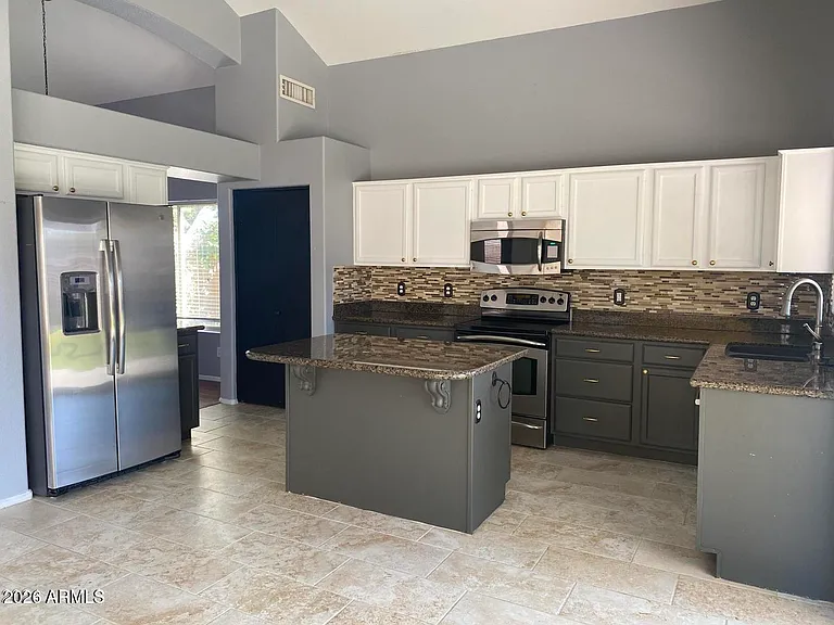 7203 W Irma Ln — Photo 12