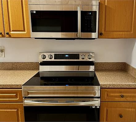 1st image of 2944 NW 55th Ave APT 1B