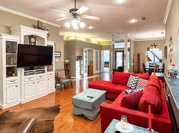 4th image of 14018 Fountainview Dr