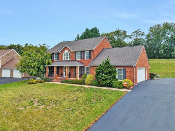 5031 Labradore Dr, Roanoke, VA 24012