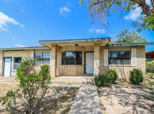 208 Center Rd, Laredo, TX 78045