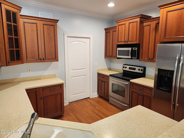 601 Creekway Cir SE — Photo 13