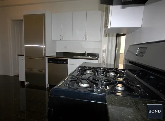 Rented by Bond New York | media 20