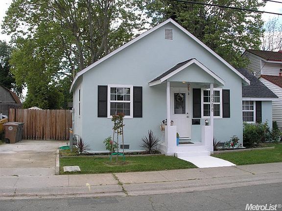 2nd image of 8988 Sierra St