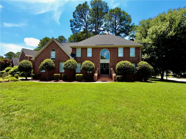 801 Pecan Forest Ct, Chesapeake, VA 23322