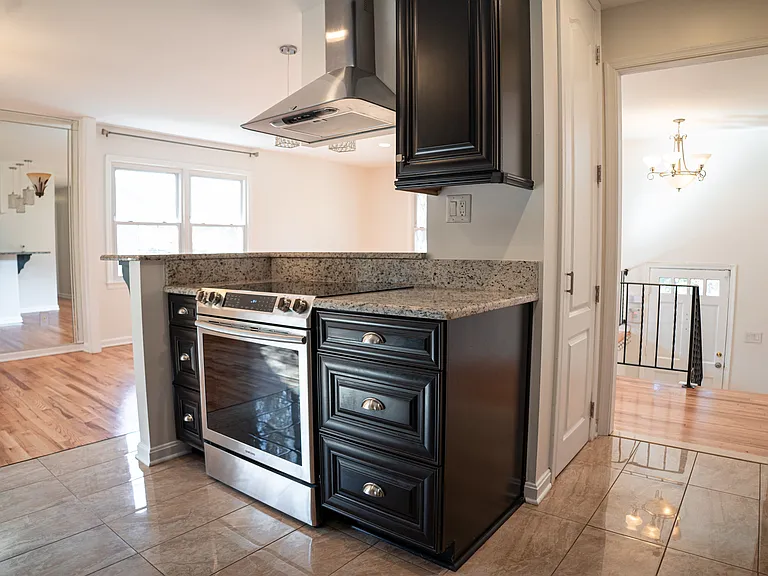13227 Sturbridge Rd — Photo 39