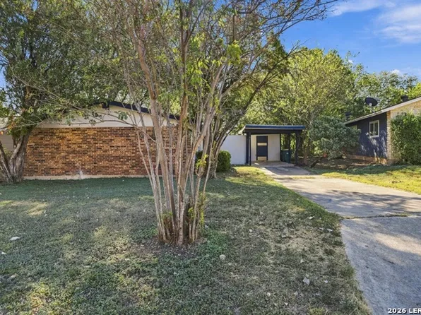 12313 Trailing Oaks St, Live Oak, TX 78233