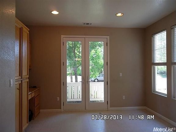 2nd image of 2350 Geary St