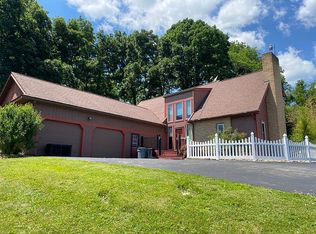 801 Fridays Hill Rd, New Castle, PA 16101