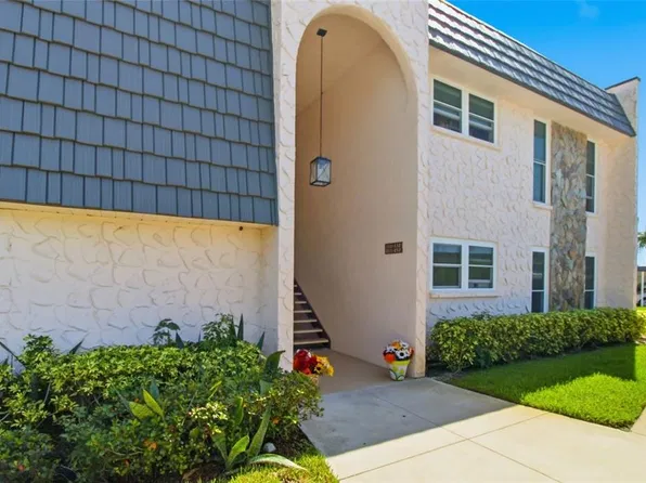 211 FERNWOOD CIRCLE #211, SEMINOLE, FL 33777