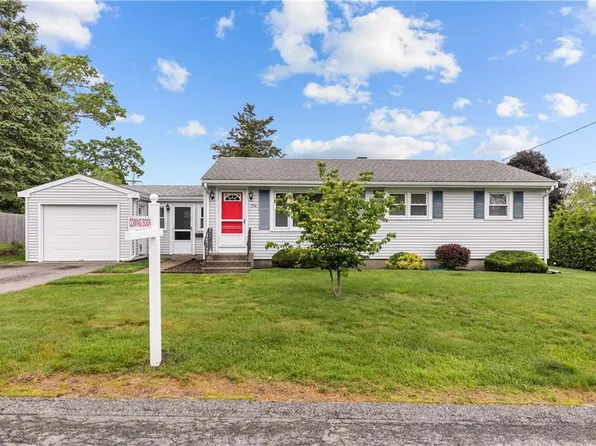 174 Russell Dr, Tiverton, RI 02878