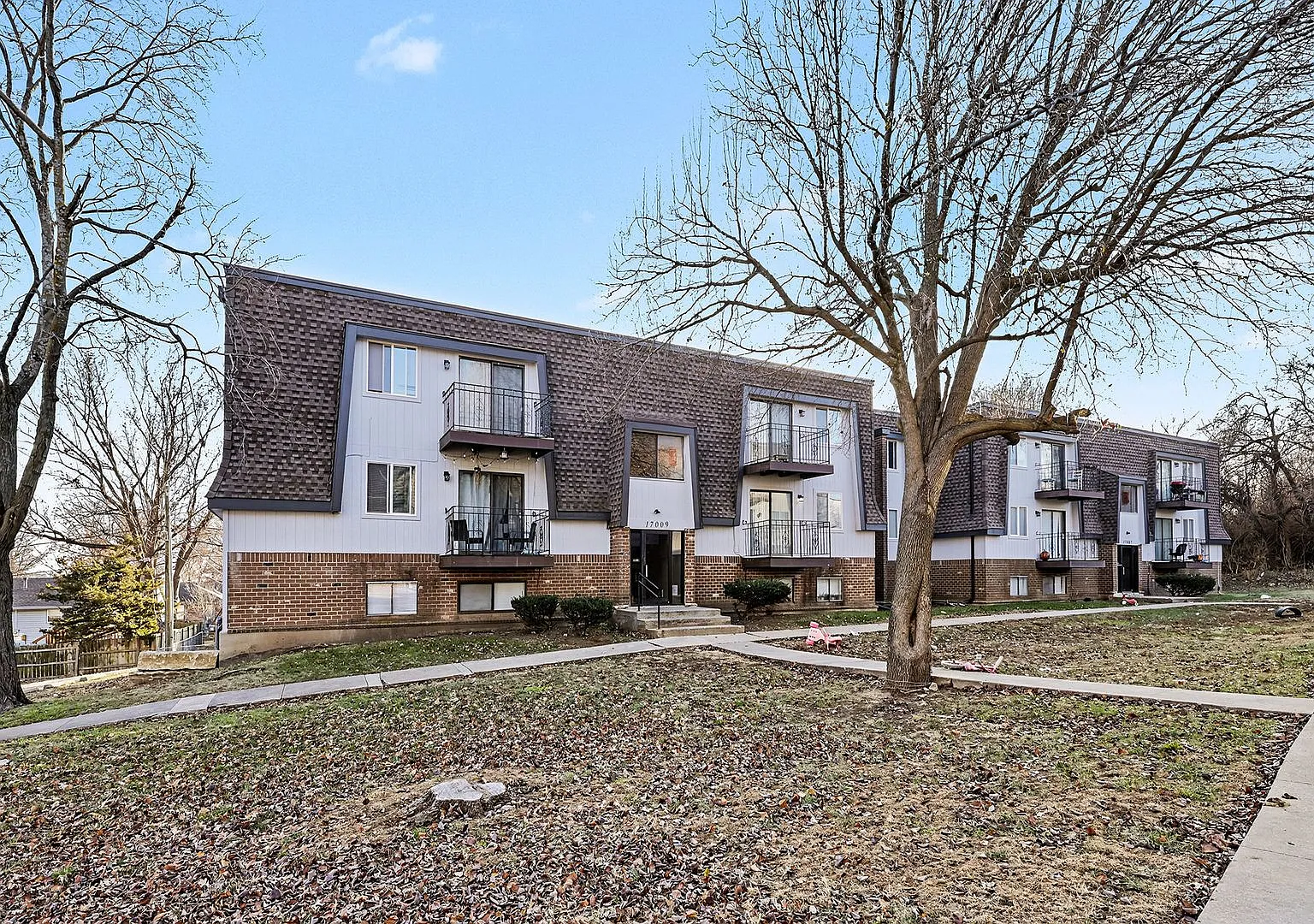 Stoneybrook Apartments — Photo 4