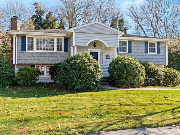 5 Blackberry Ln, Framingham, MA 01701