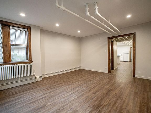 3rd image of 5046 W Cullom Ave #G