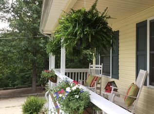 711 Bowling Branch Rd, Cottontown, TN 37048