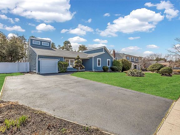 4th image of 2166 Cedar Ave