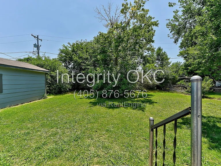 416 Reed Pl — Photo 32
