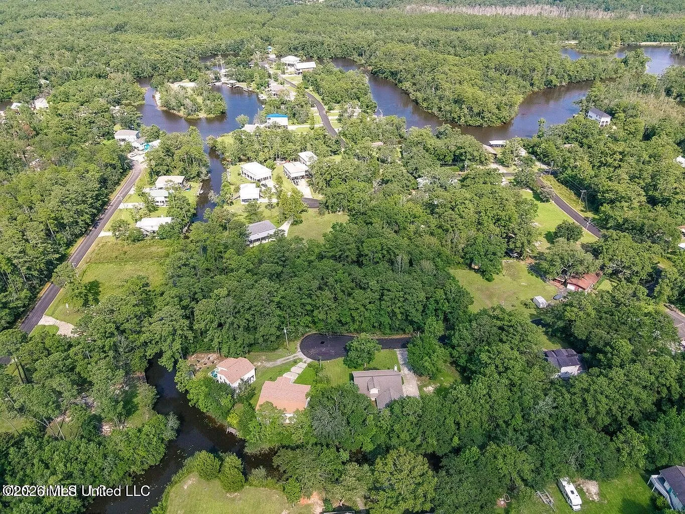 3 bed, 2.0 bath, 1678 sqft, $2,400 — Photo 3